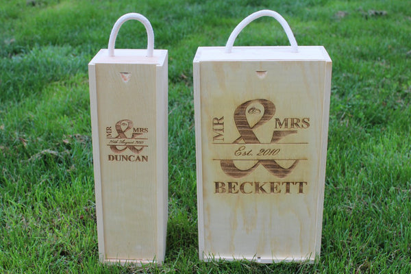  Chompboards.com - [product_type ] - 'MR & MRS - Rings' Double Rope Handle Personalised Wooden Wine Gift Box